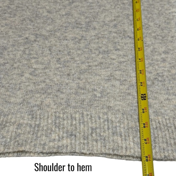 NEW Time and Tru Deep V-Neck Cozy Extremely Soft Sweater Color Oatmeal Size XL - Picture 11 of 11